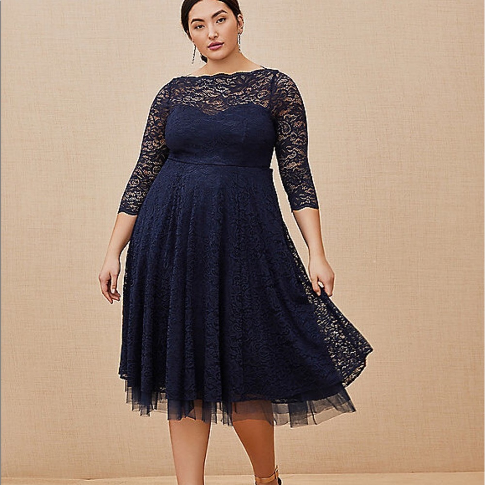 Nwt Torrid navy lace Midi special Occasion Dress